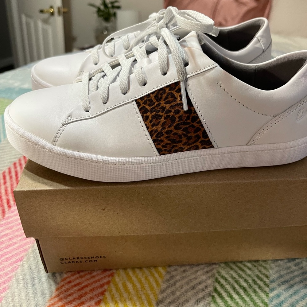 Ladies Clark’s Leather Sneakers
